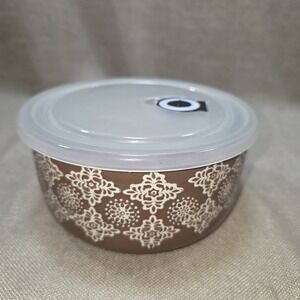 Artisan byCiroa Microwave Fine Stoneware Bowl W/ Silicone Lid Brown & White